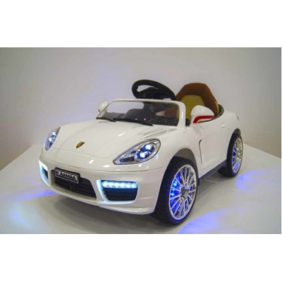  Rivertoys Porsche Panamera 444 white